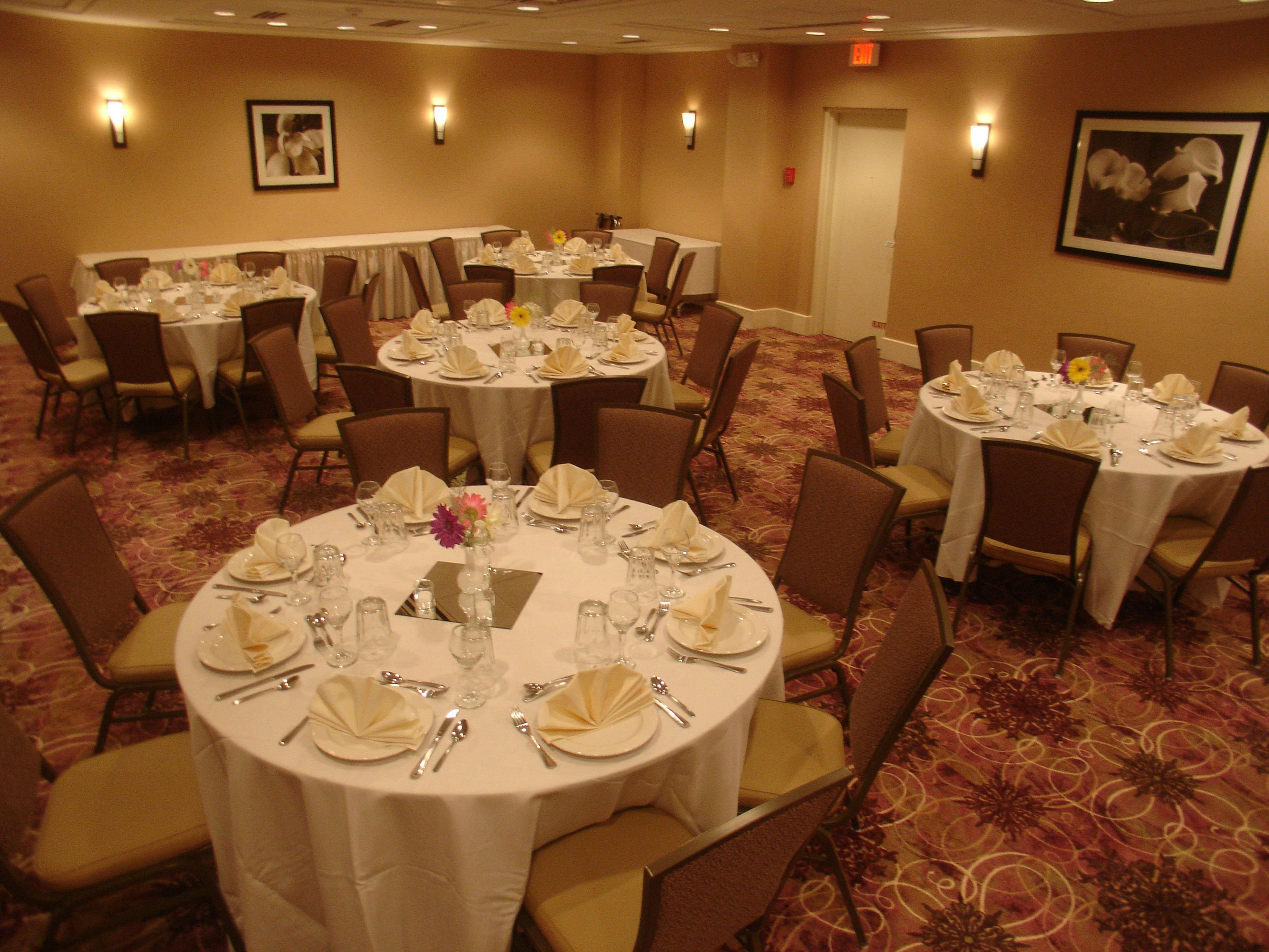 Armoni Inn and Suites 45/57