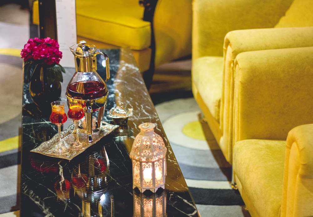 Sura Design Hotel & Suites 56/68