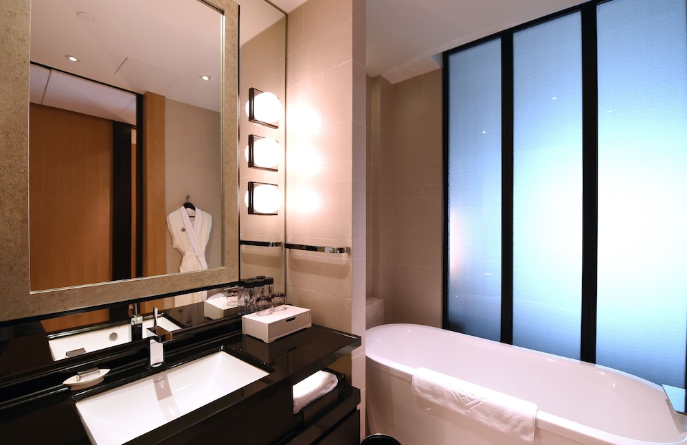 Jinling Hotel 36/52
