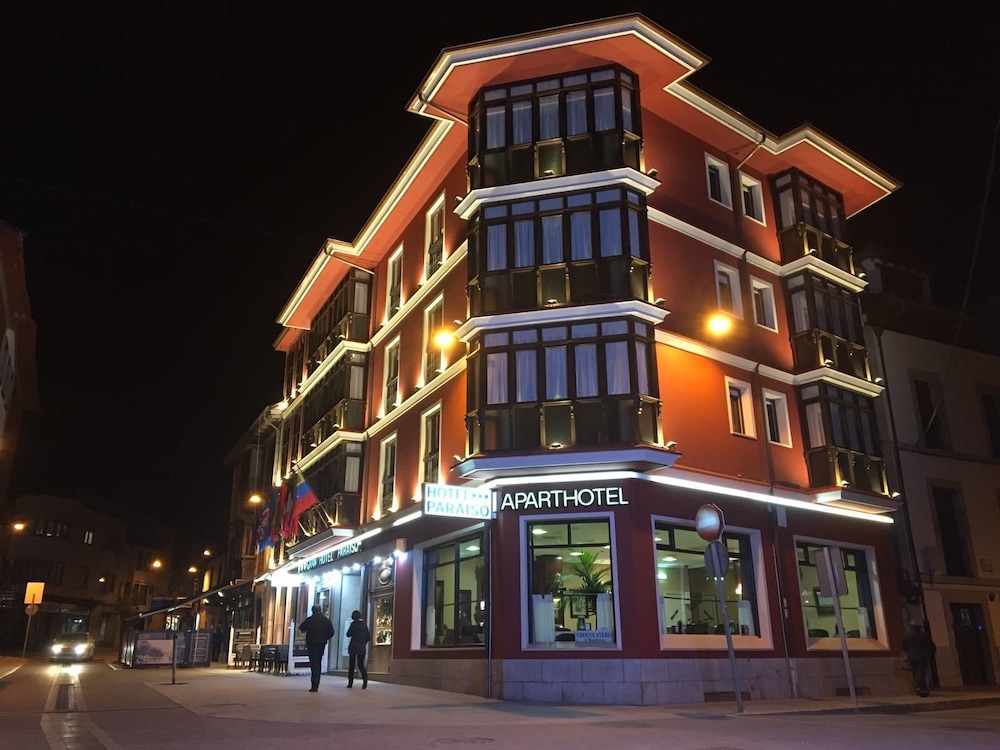 Gran Hotel Paraiso 4/65