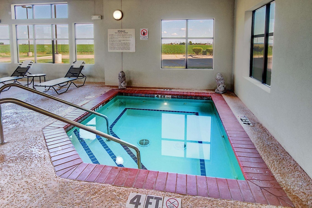 Hampton Inn & Suites Altus 22/40