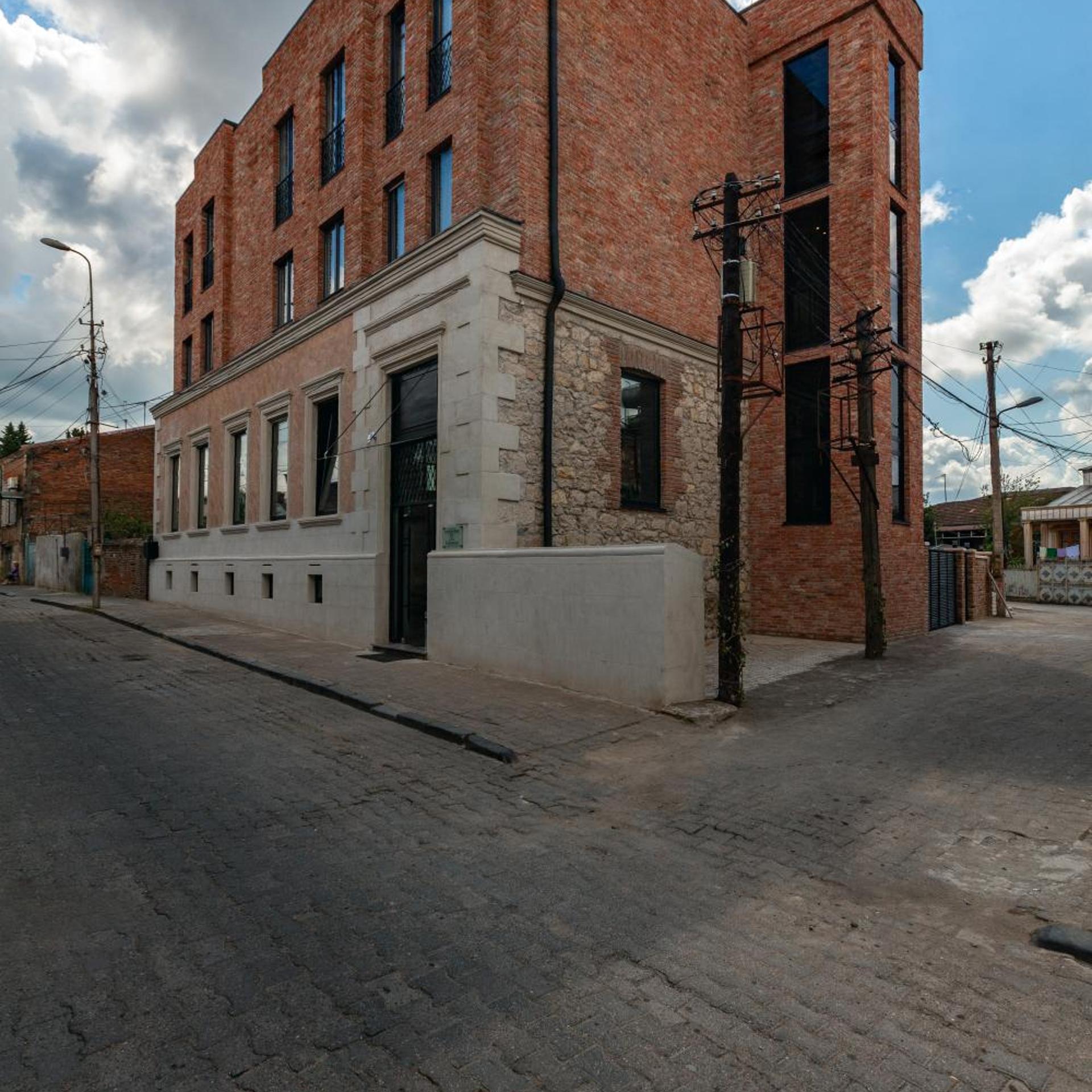 Solomon Hotel 45/51