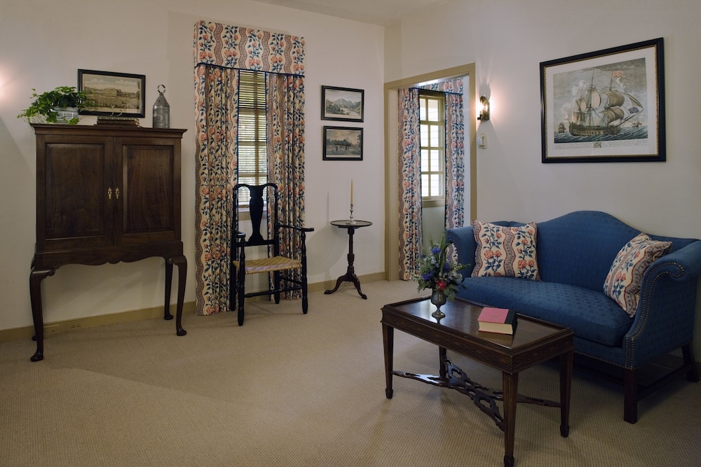The Colonial Houses - A Colonial Williamsburg Hotel 43/66