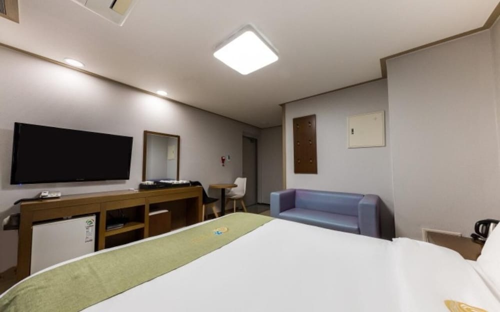 Mud Beach Hotel 17/57