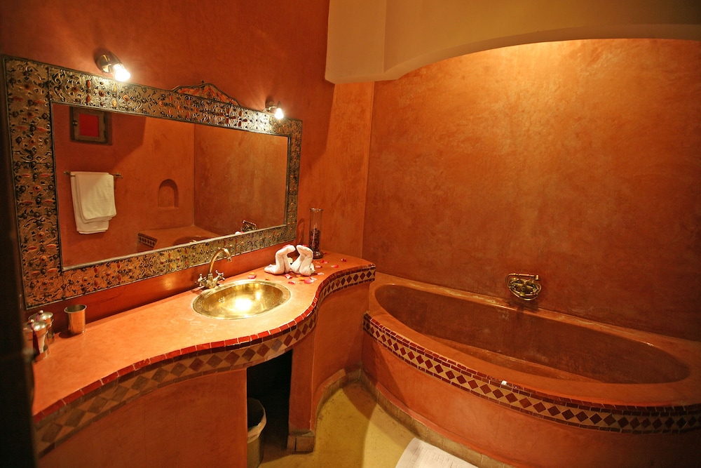 Riad Laora 37/80