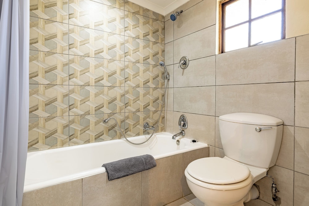 Hotel Numbi and Garden Suites 60/63