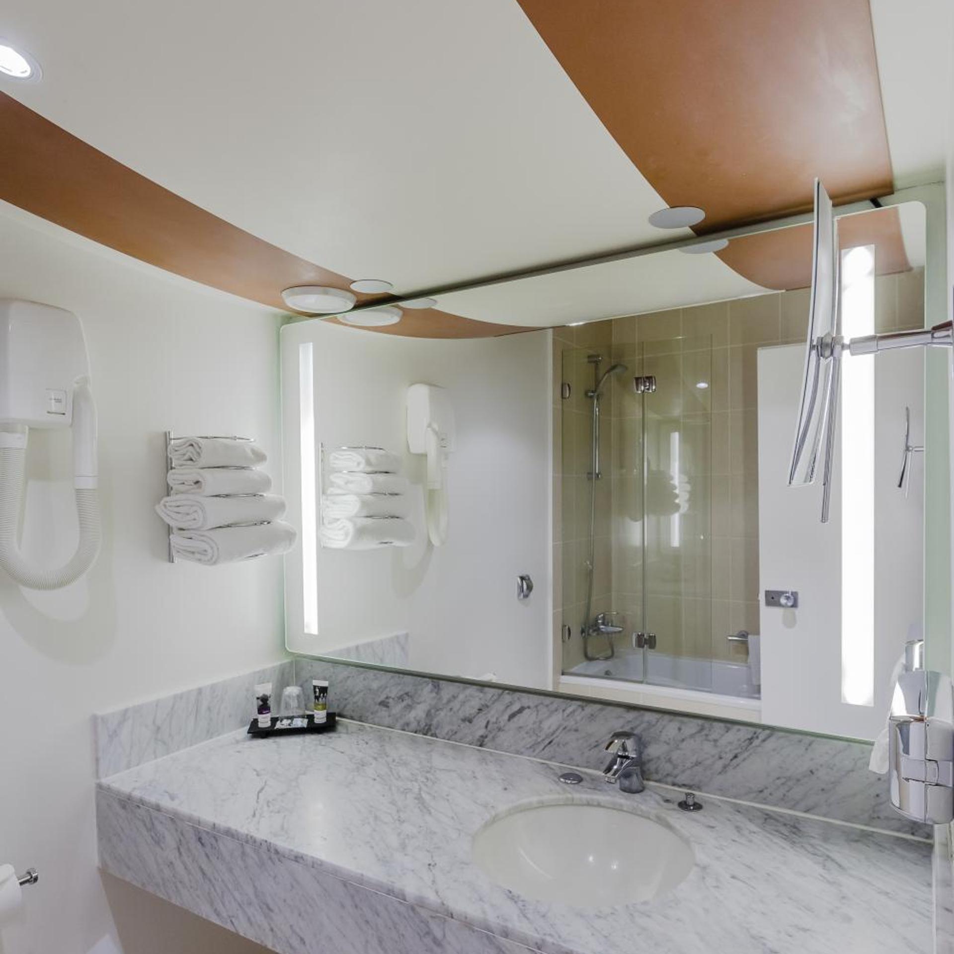 غرفة قياسية بسريرين مزدوجين، MERCURE ORLEANS CENTRE 7/7
