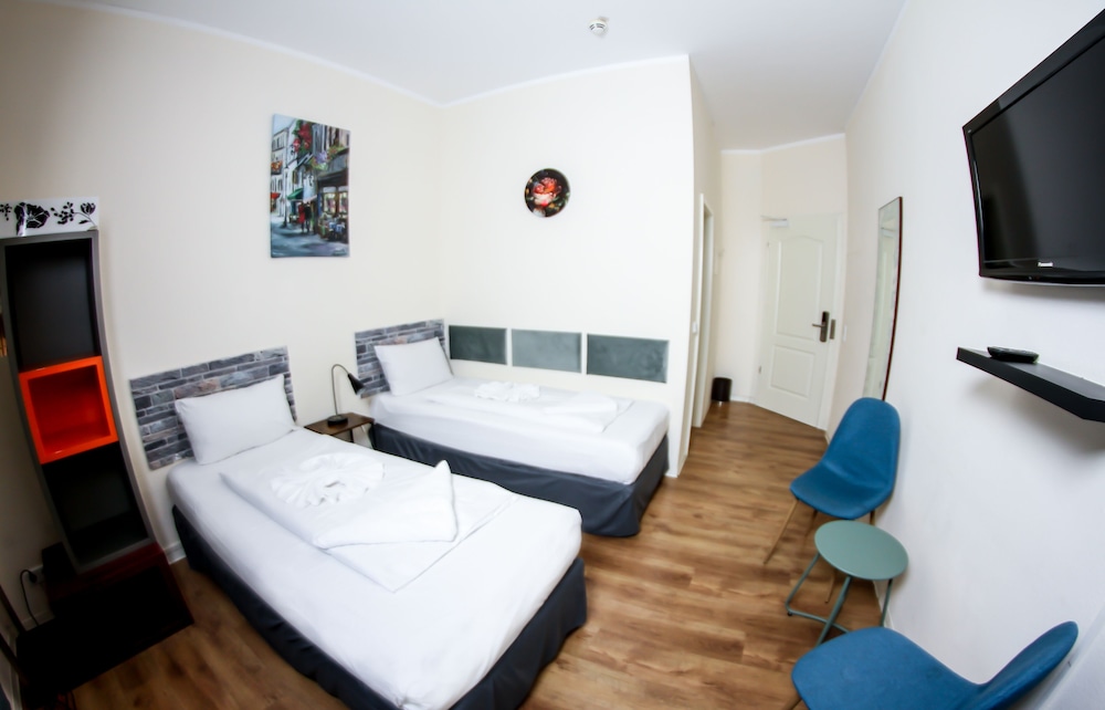 COMFORT, DOUBLE OR TWIN BED
