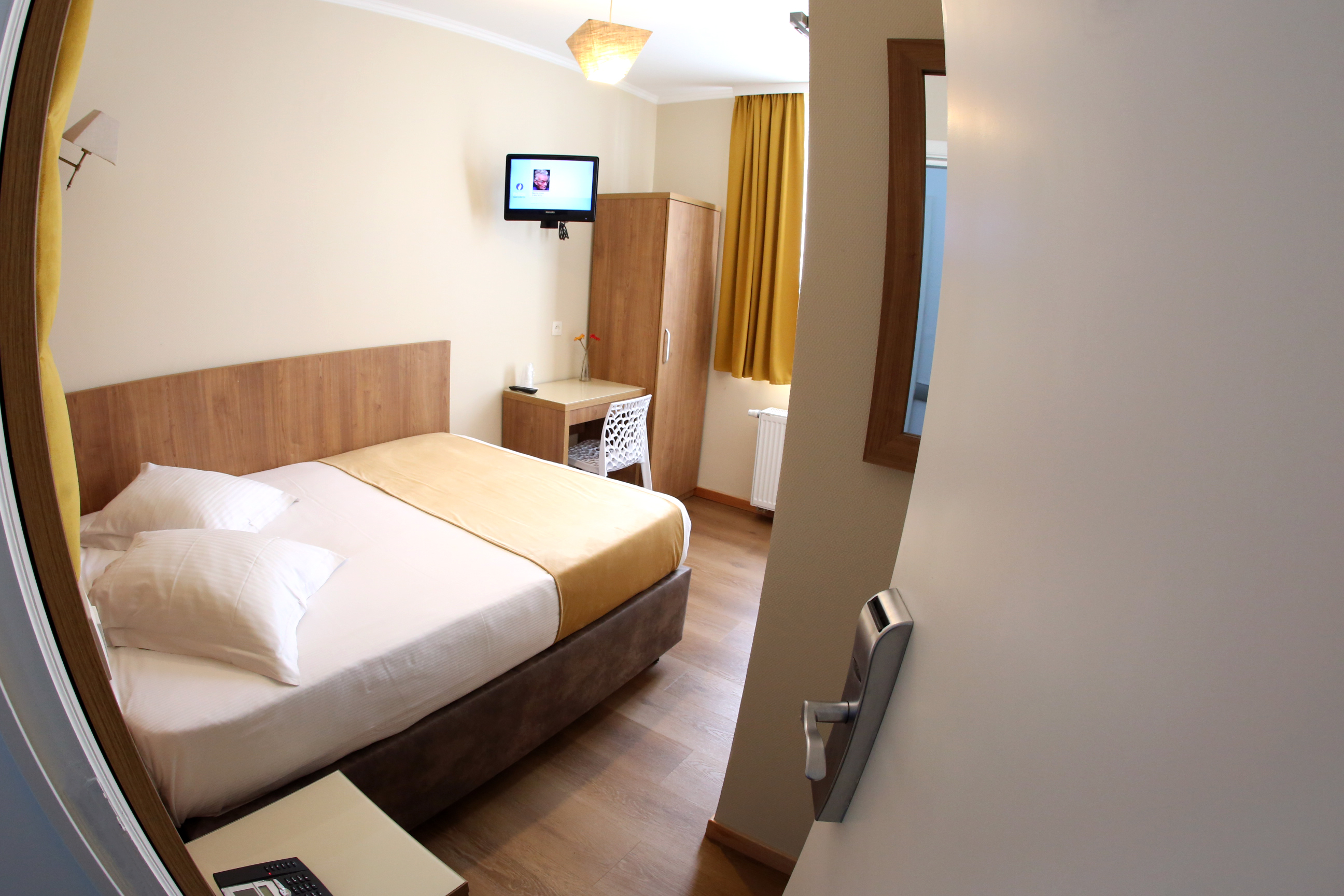 Sun Hotel 15/54