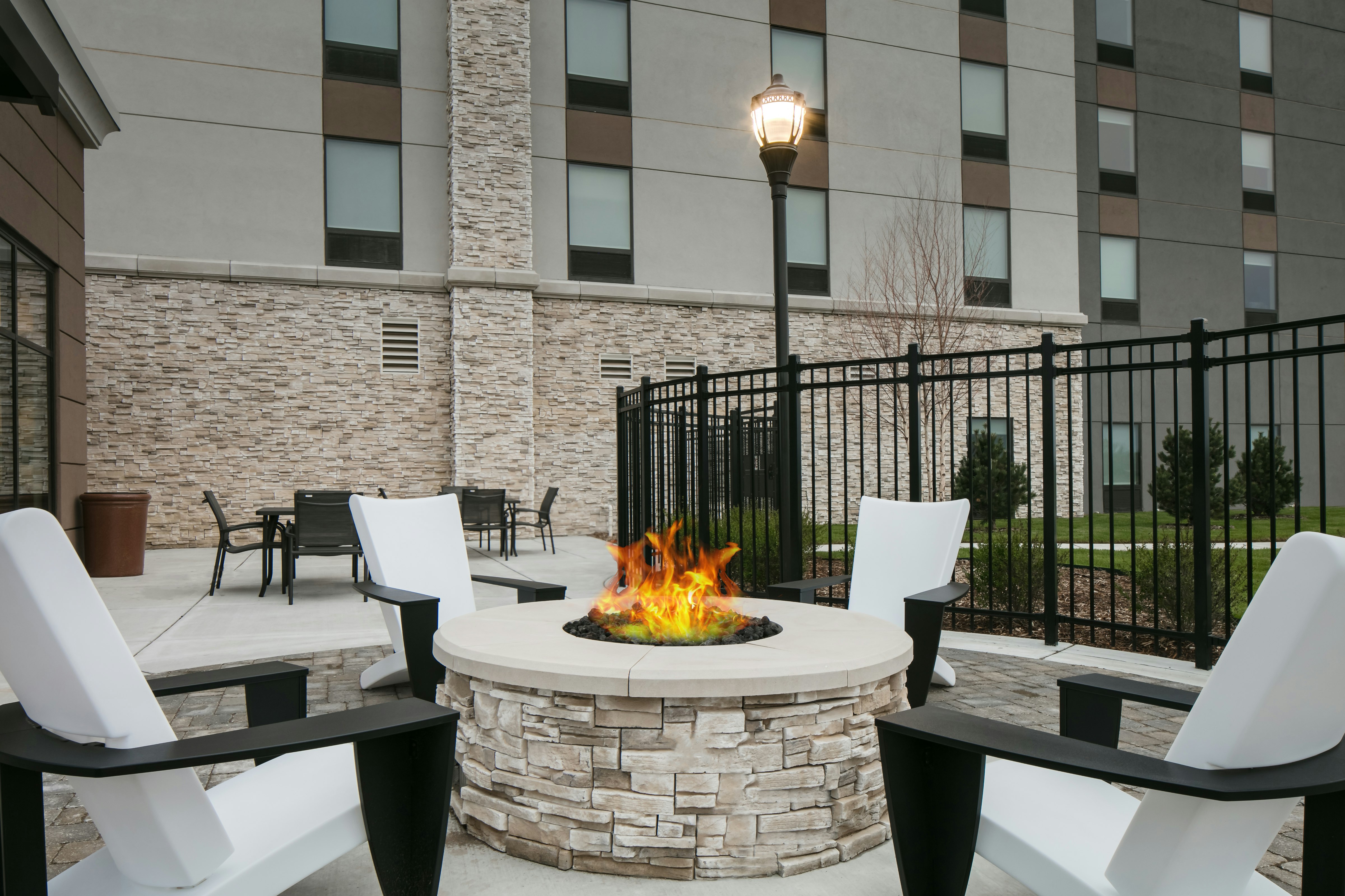 Hampton Inn Wichita Northwest 25/38