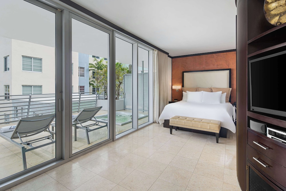 Spa, Suite, King Bed