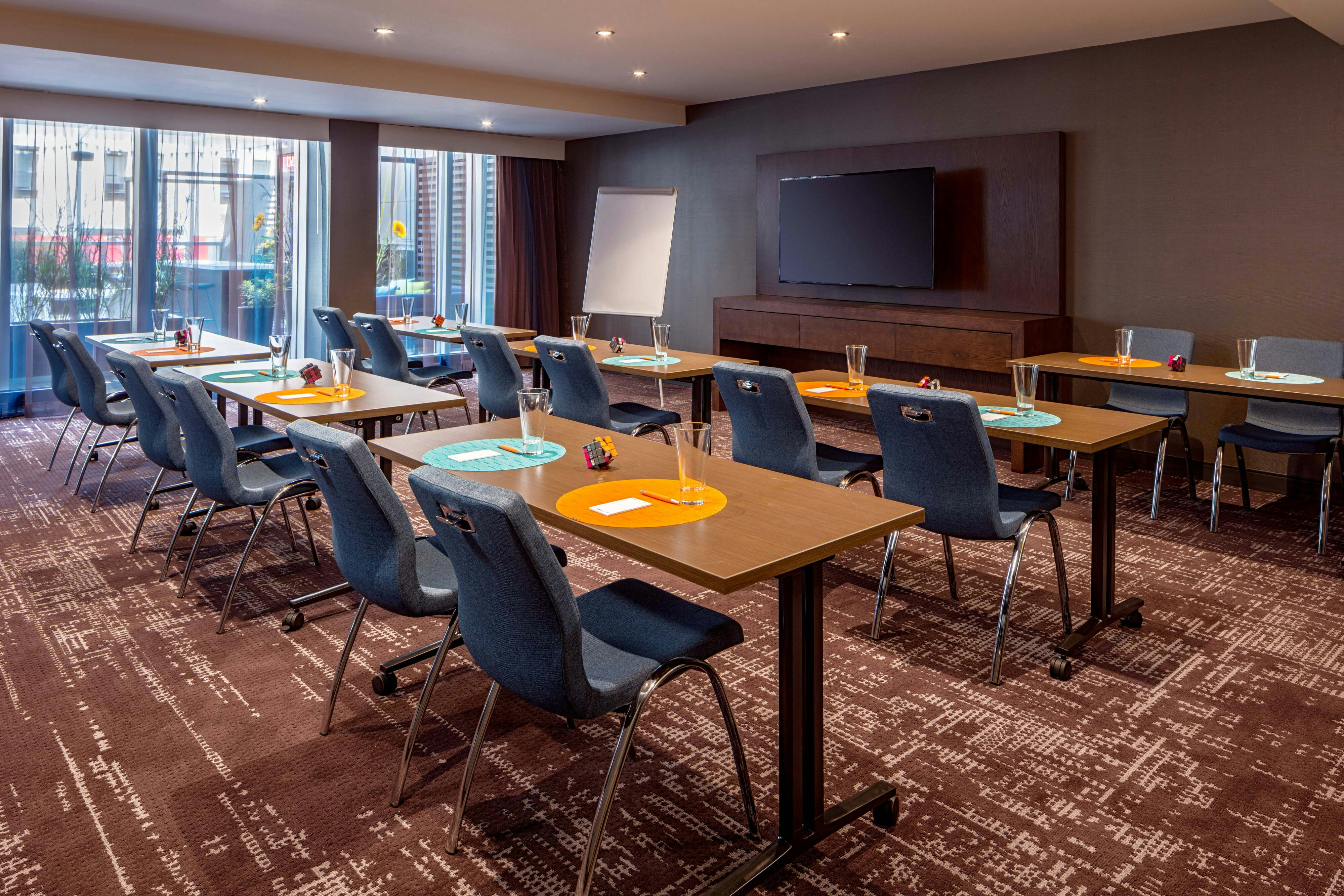 ALOFT PHILADELPHIA DOWNTOWN 30/36