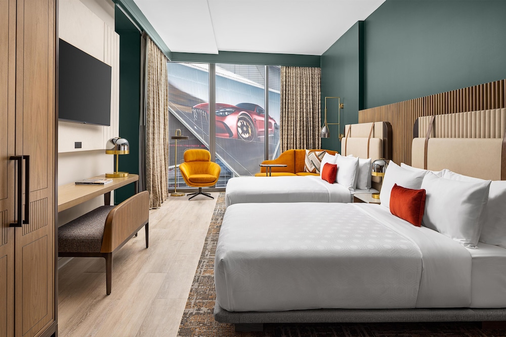 Hotel Phoenix Centennial Yards 12/45