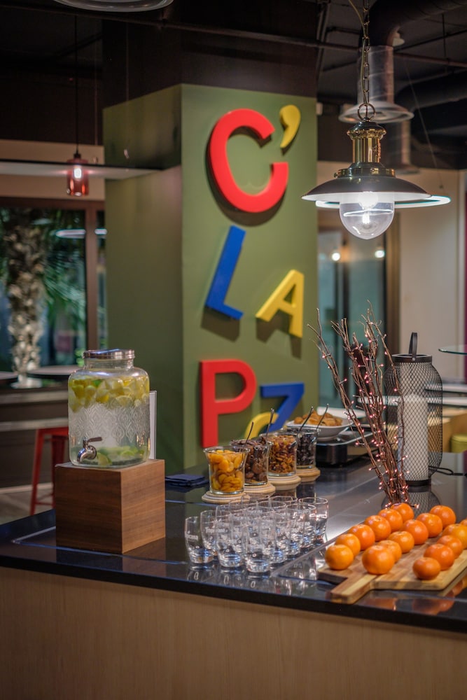Kyriad Prestige Lyon Est Saint Priest Eurexpo Hotel And Spa 36/72