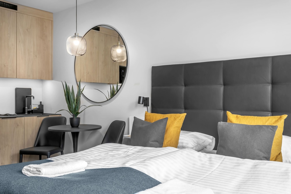 OK Hotel 43/66