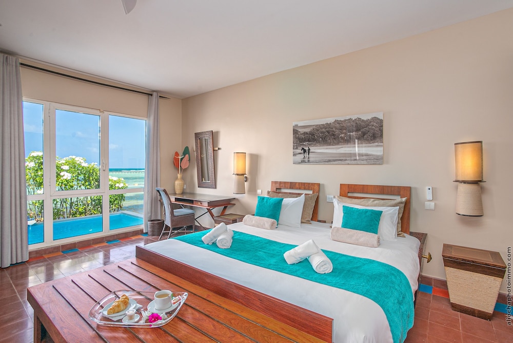 1 Bedroom, Villa, King Bed, Ocean Front, Sofa, Private Pool