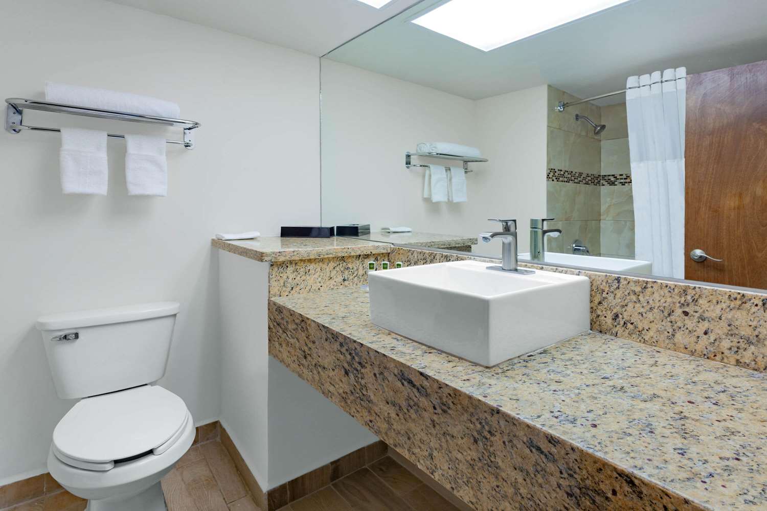 Days Inn By Wyndham Piedras Negras 24/26