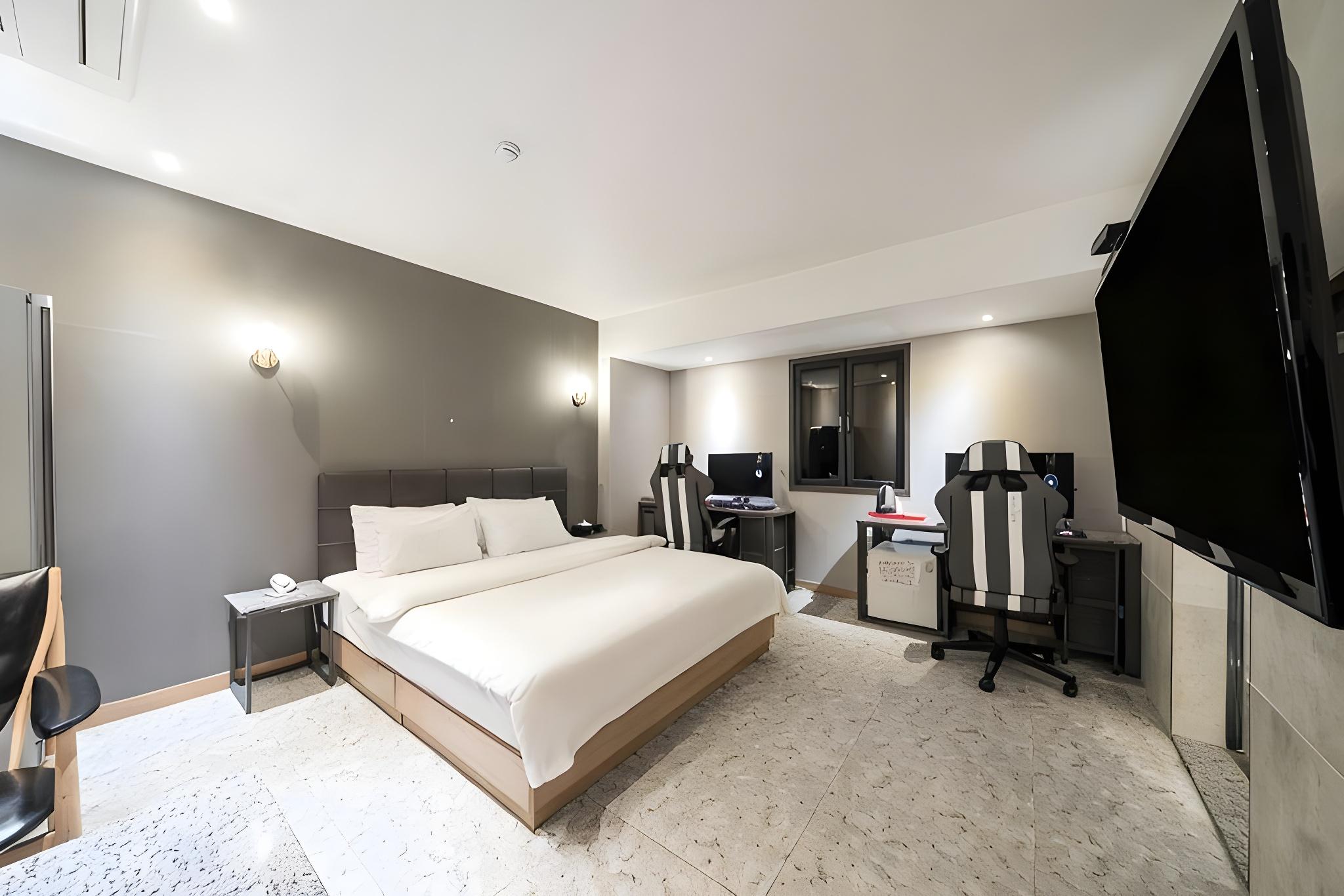 Vip, Game, Double Bed, Bathtub
