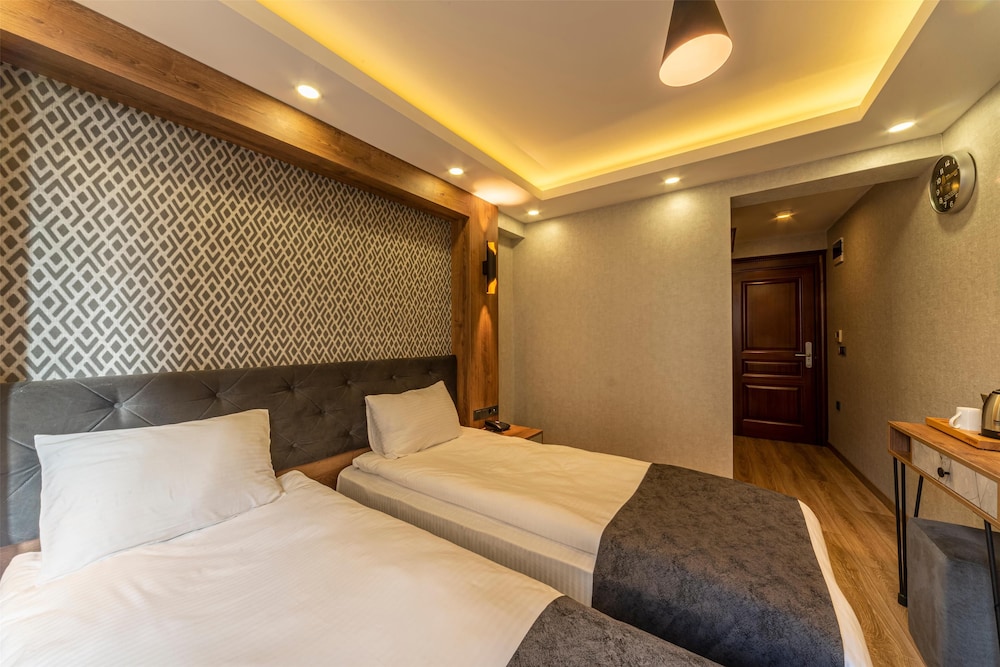 World Heritage Center Hotel 13/50