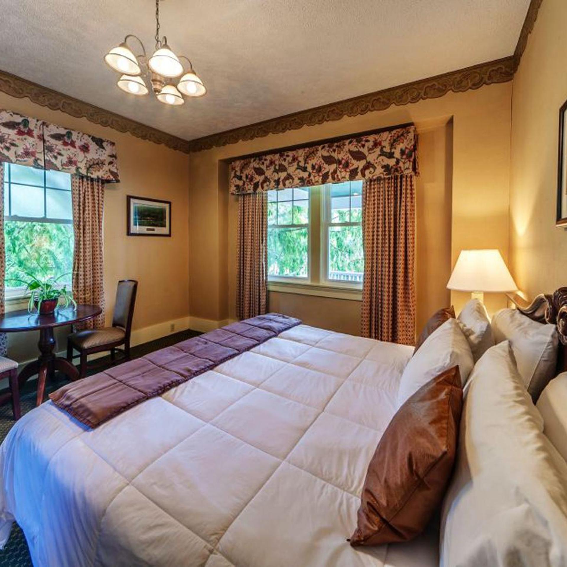 Room, King Bed, River View