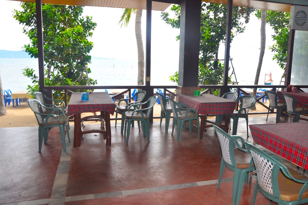 Coral Bungalows 36/53