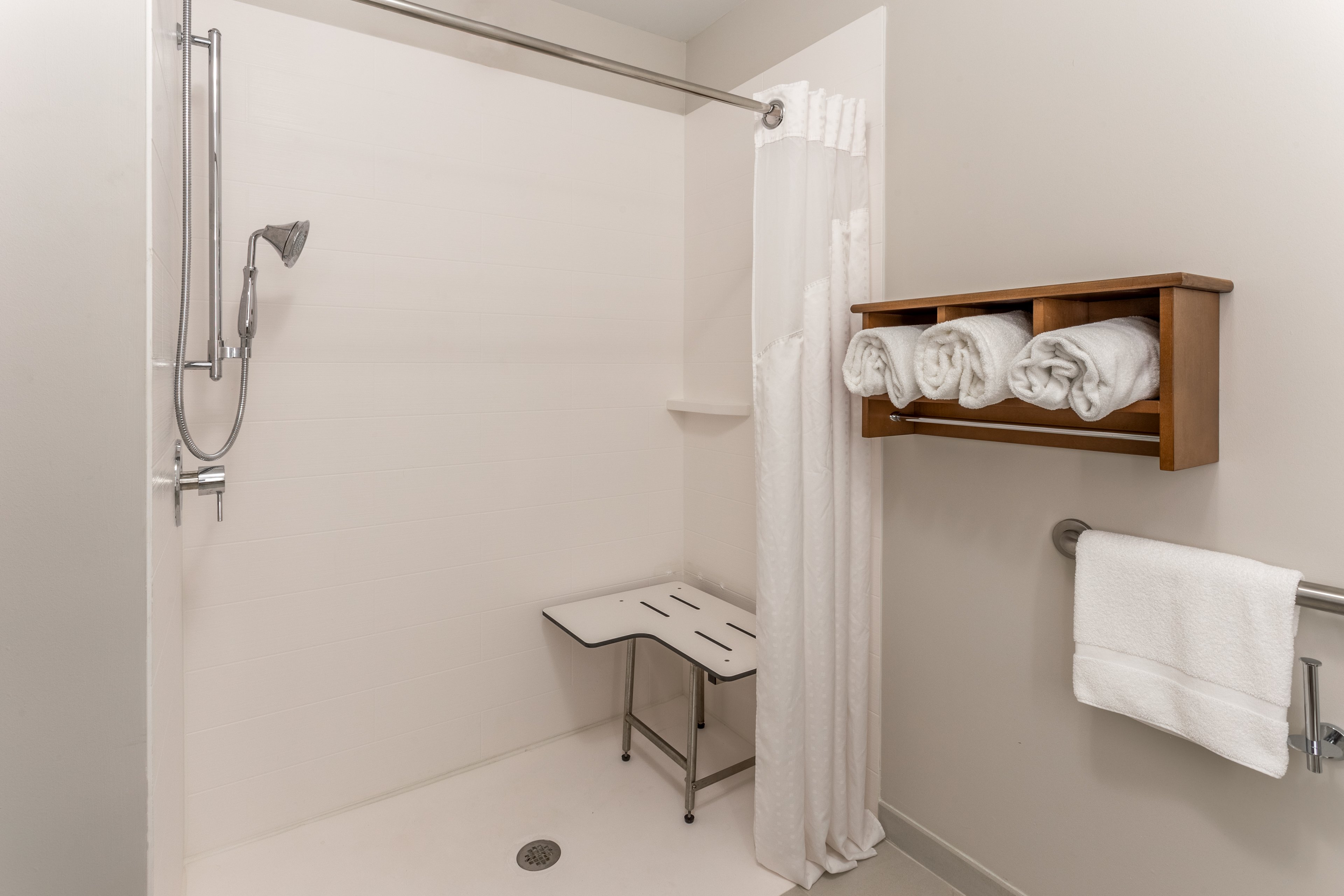 Holiday Inn Express Hotel Suites Burlington 39/39