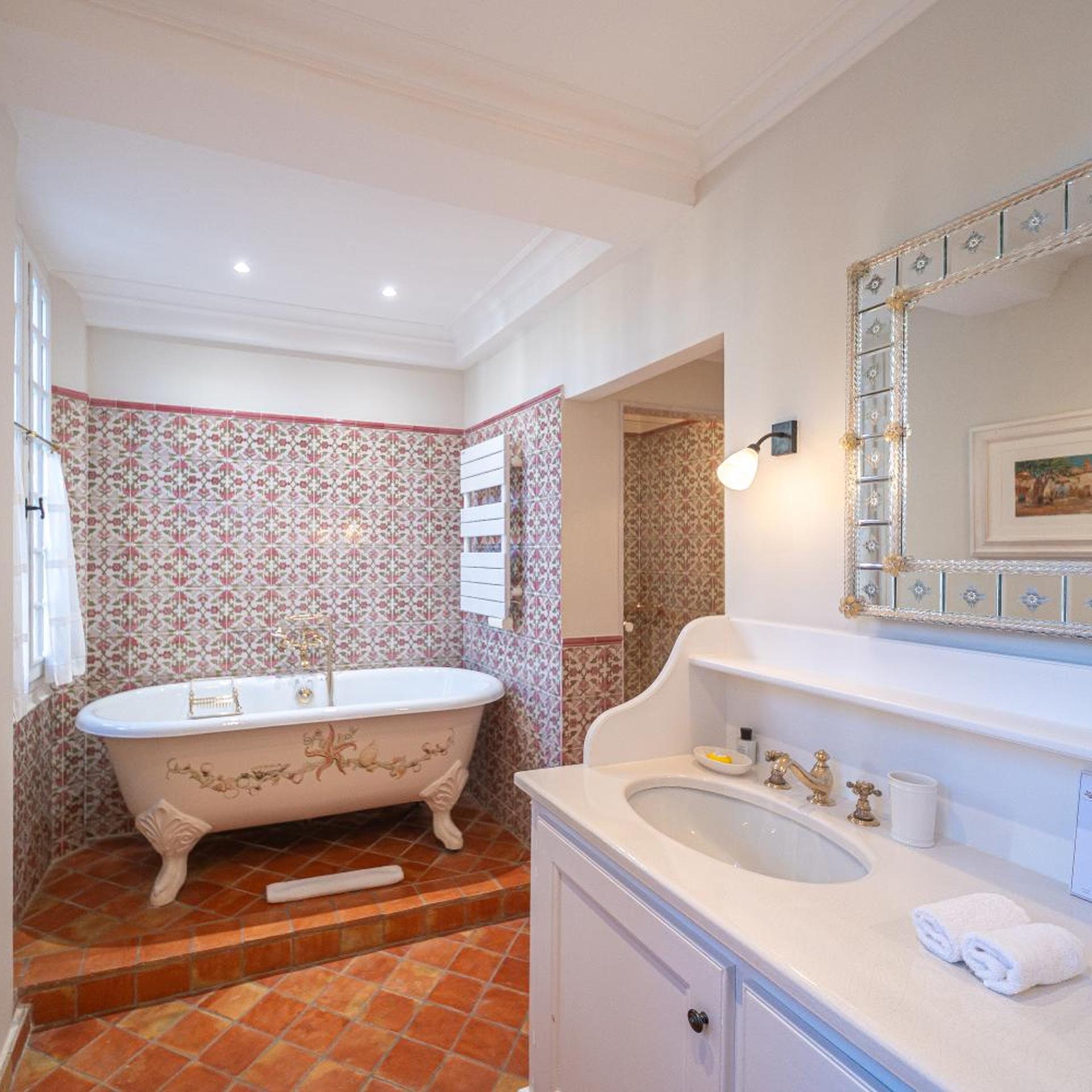 فيلا، Hotel La Ponche 5/5