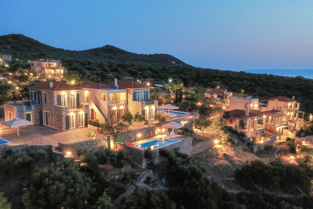 Searocks Exclusive Village in West Mani