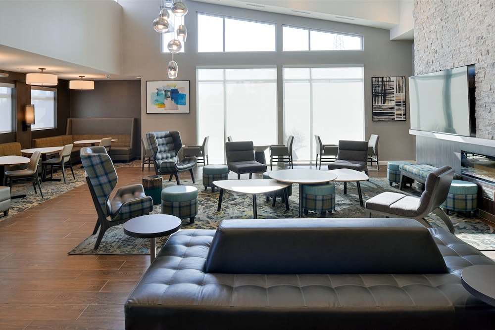 Residence Inn by Marriott Bakersfield West 33/42