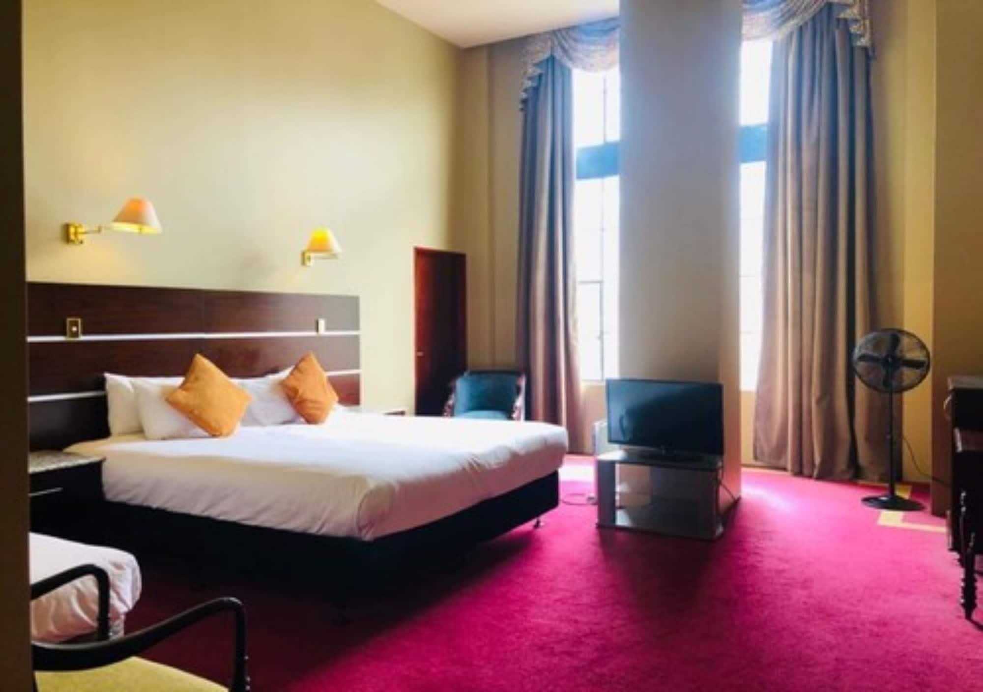 Superior, Twin Beds