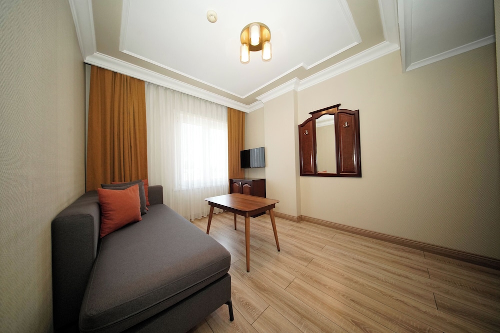 Grand Hotel Seferoglu 29/33