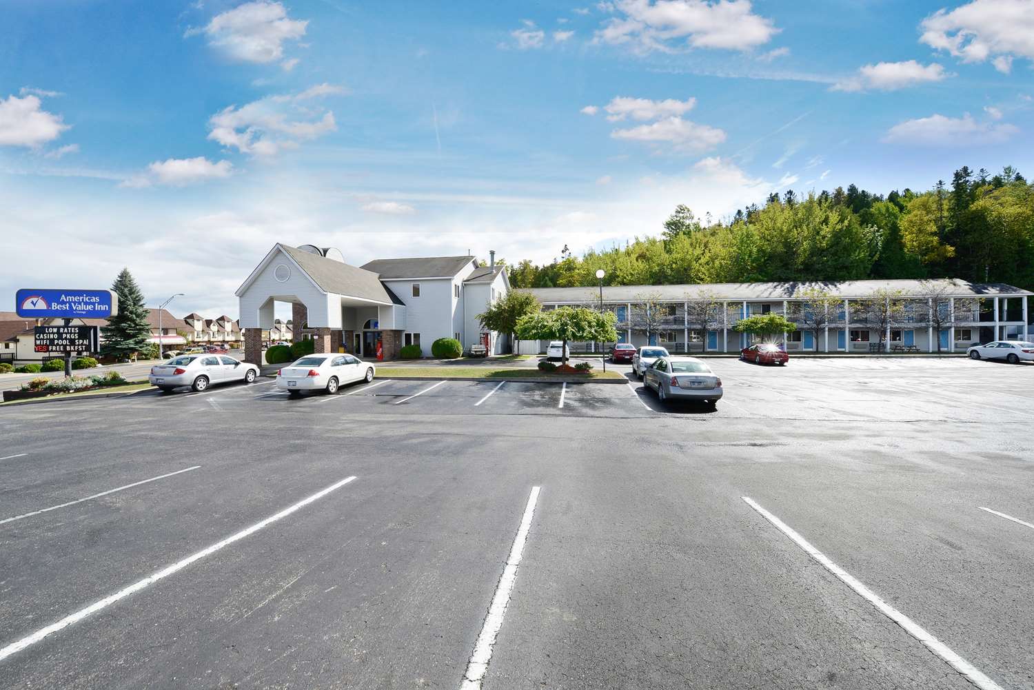 Americas Best Value Inn- St. Ignace 18/19