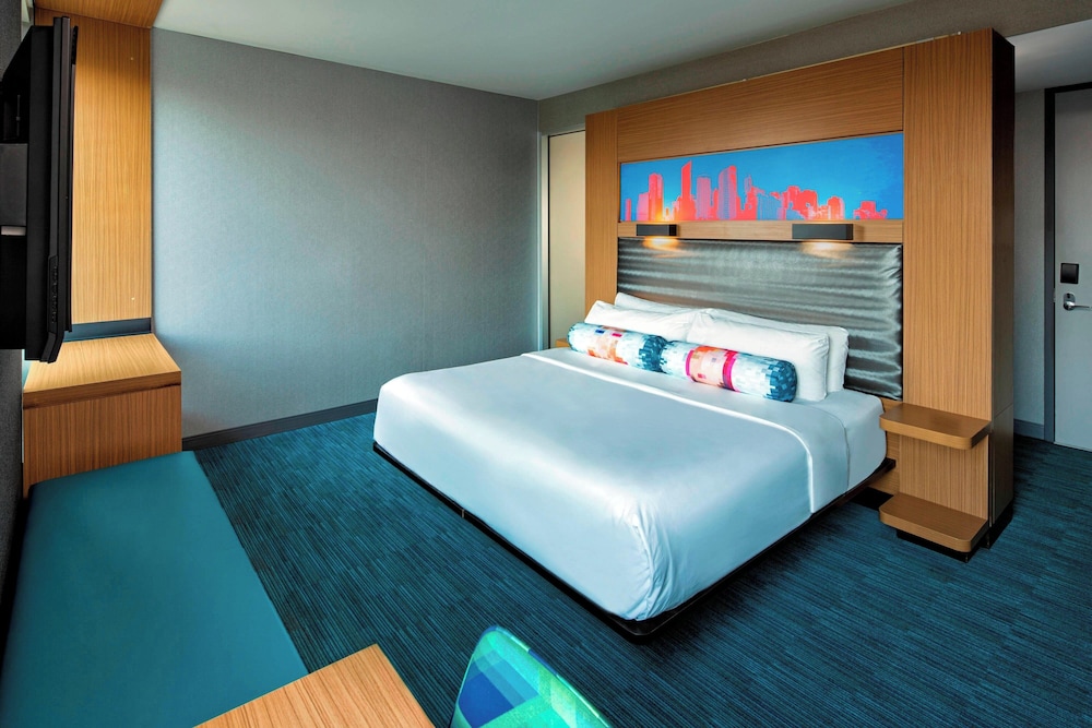 ALOFT, KING BED