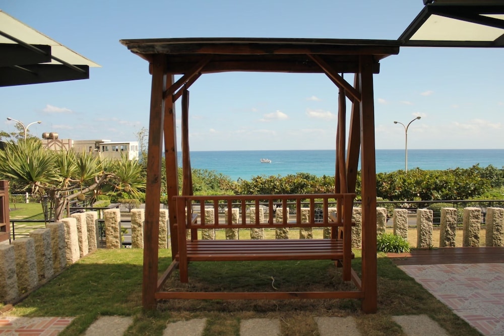 Cao Hai Tong Seaview Bed And Breakfast 36/40
