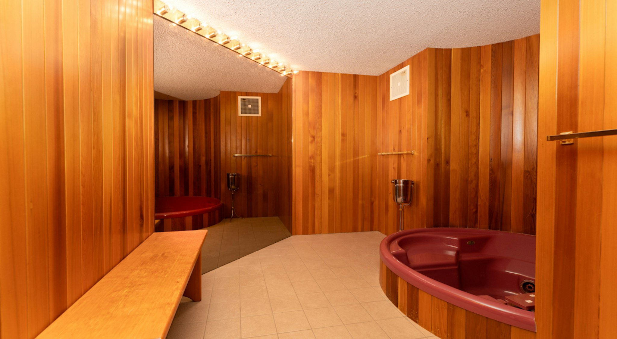 Prestige Riverside Lodge Quesnel 10/18