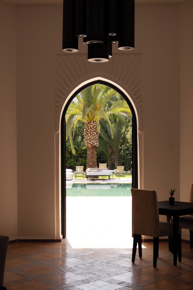 Villa Al Assala La Palmerale 12/80