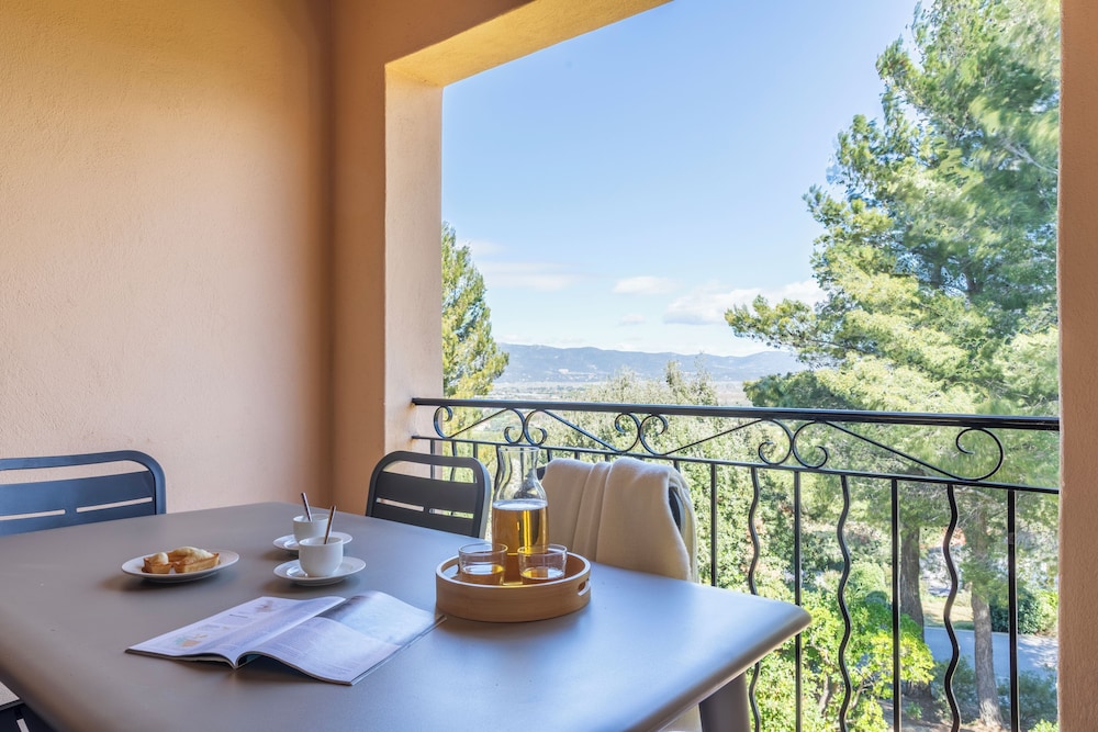 Pierre and Vacances Pont Royale En Provence Holiday Village 34/50