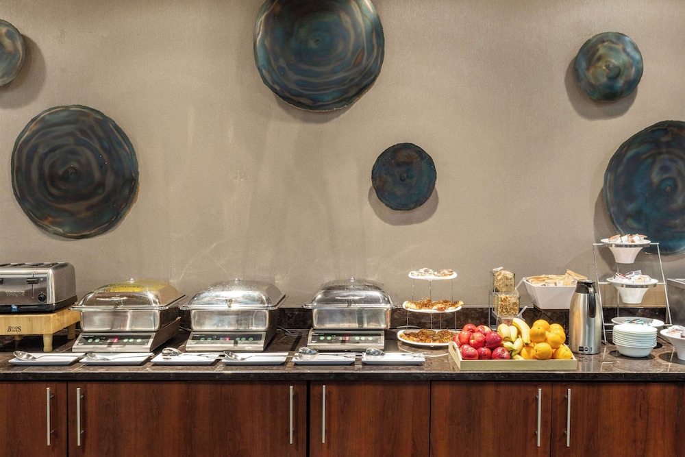 Cambria Hotels Plano Frisco 42/50