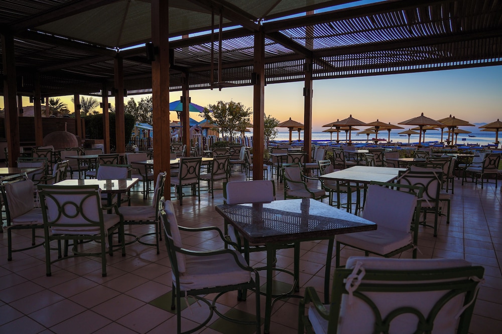 Naama Bay Promenade Beach Resort 46/66
