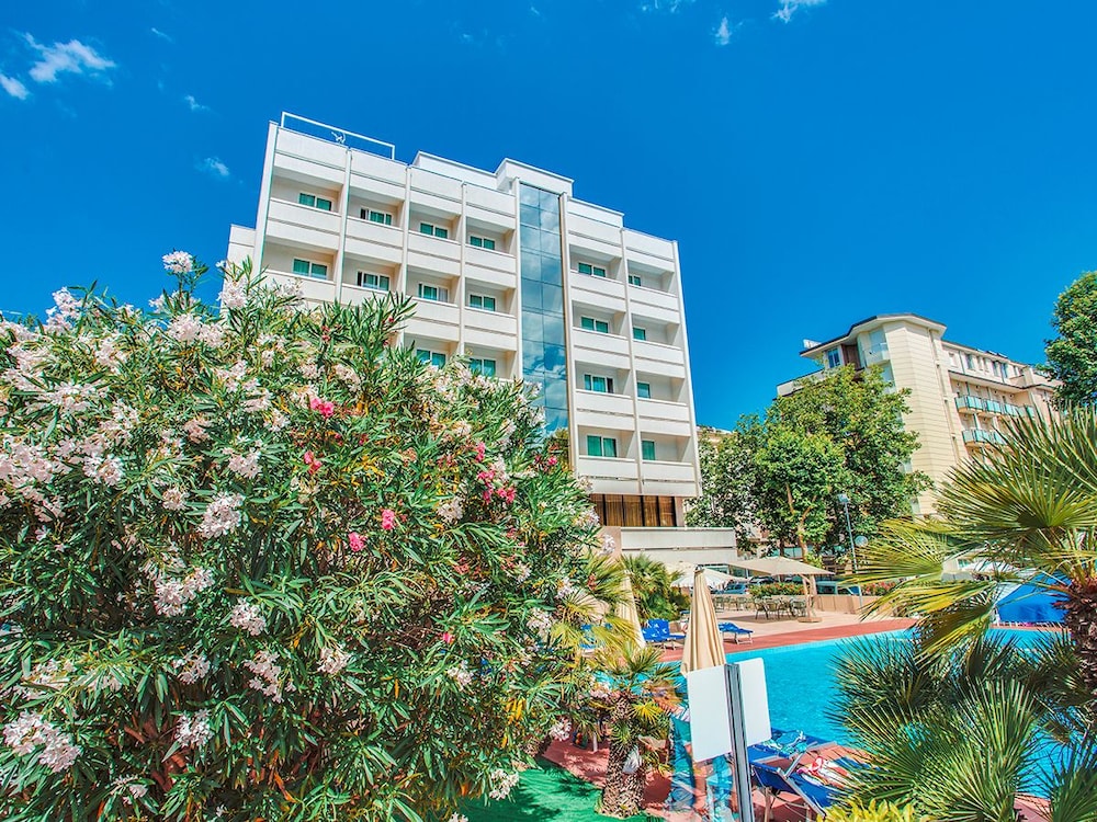 Hotel Ambasciatori 41/45