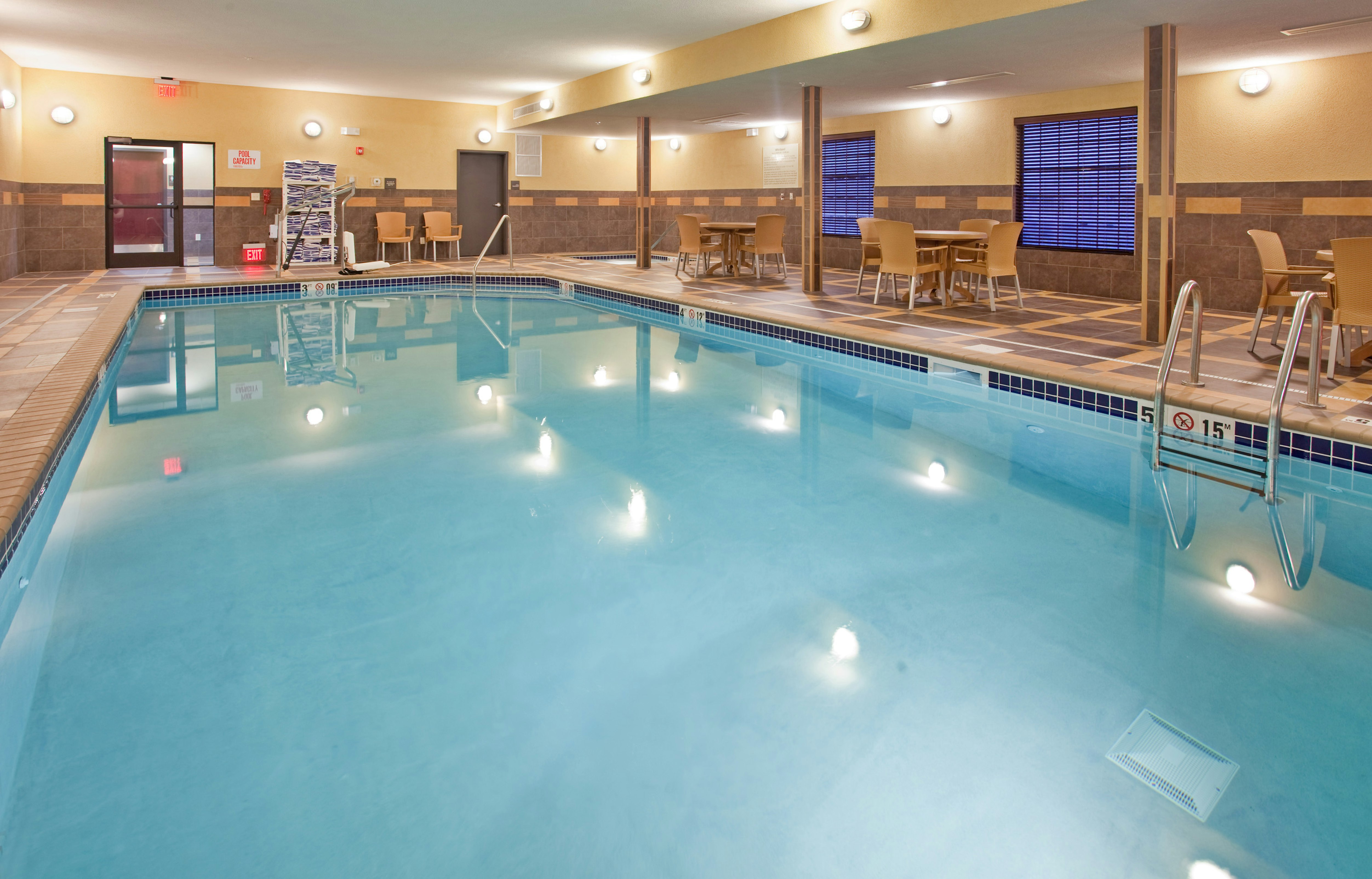 Hampton Inn And Suites Dickinson Nd 21/42