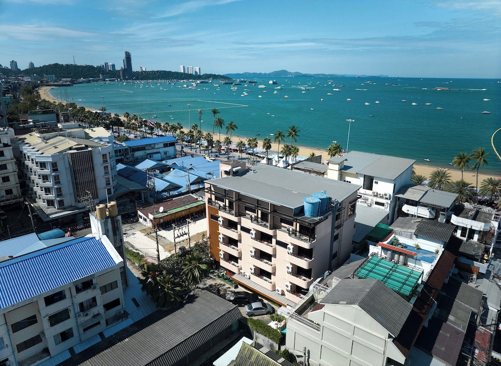 The Weekend Pattaya (ex Tweet Tweet Nest) 3/52