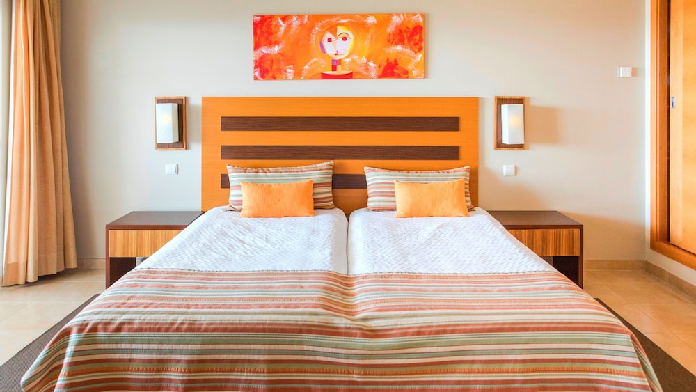 Alfagar Aparthotel 7/50