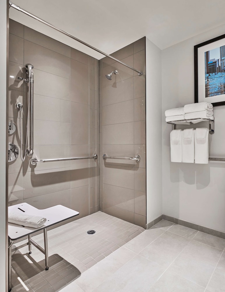 Hyatt Place Chicago Medical University District 46/46