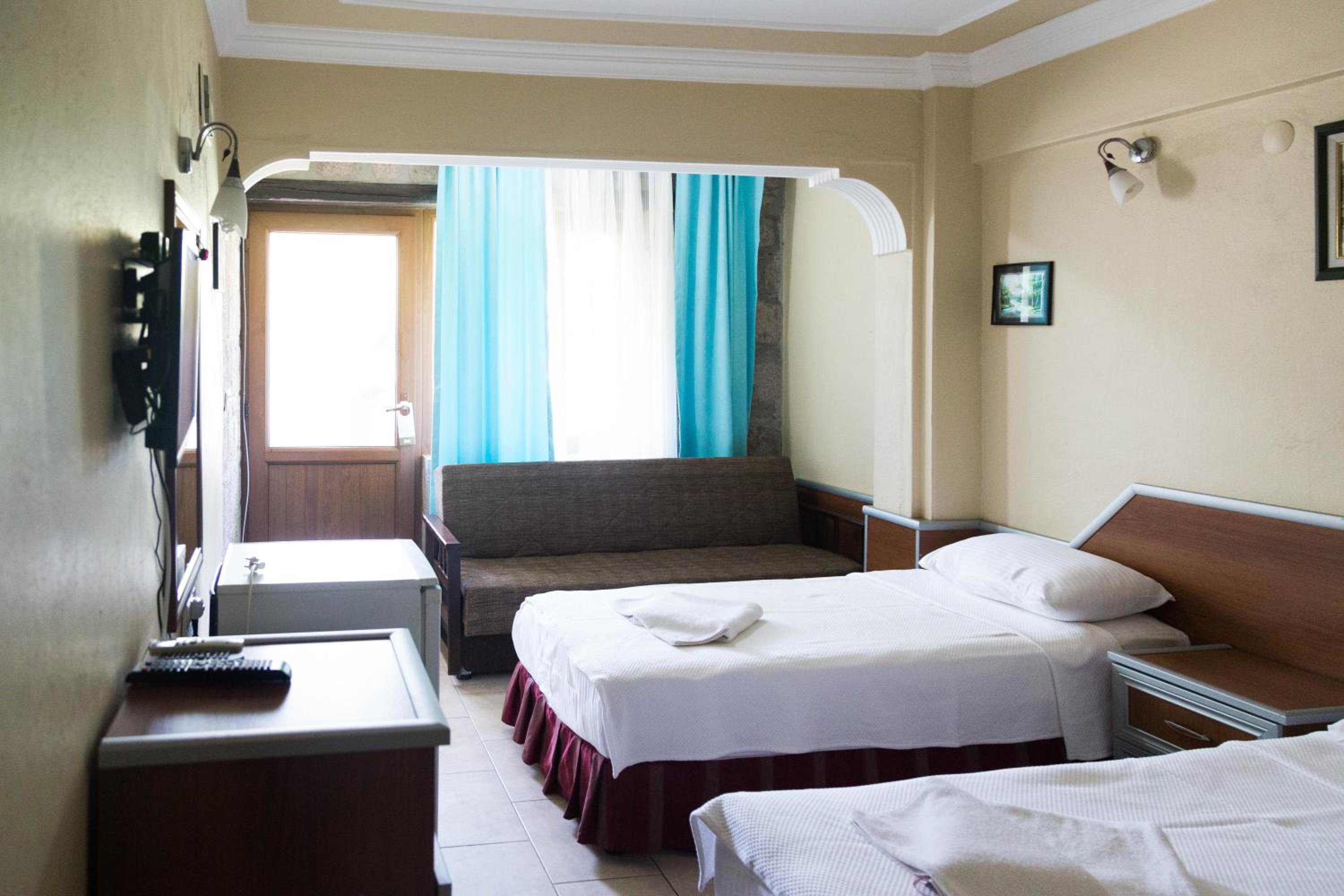 Assos Kadirga Hotel 7/50