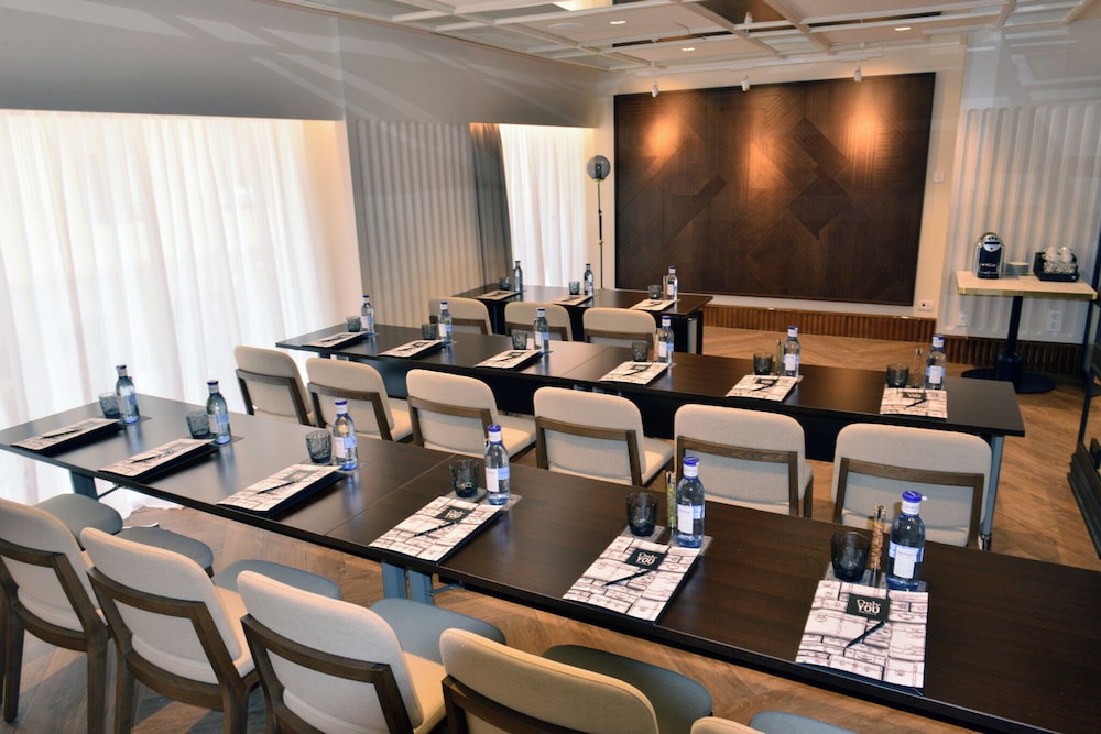 Only YOU Hotel Valencia (ex Ayre Astoria Place) 63/72