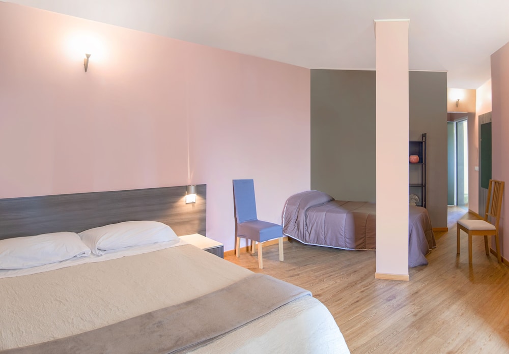 Al Borgo Residence Apartments And Rooms 4/30