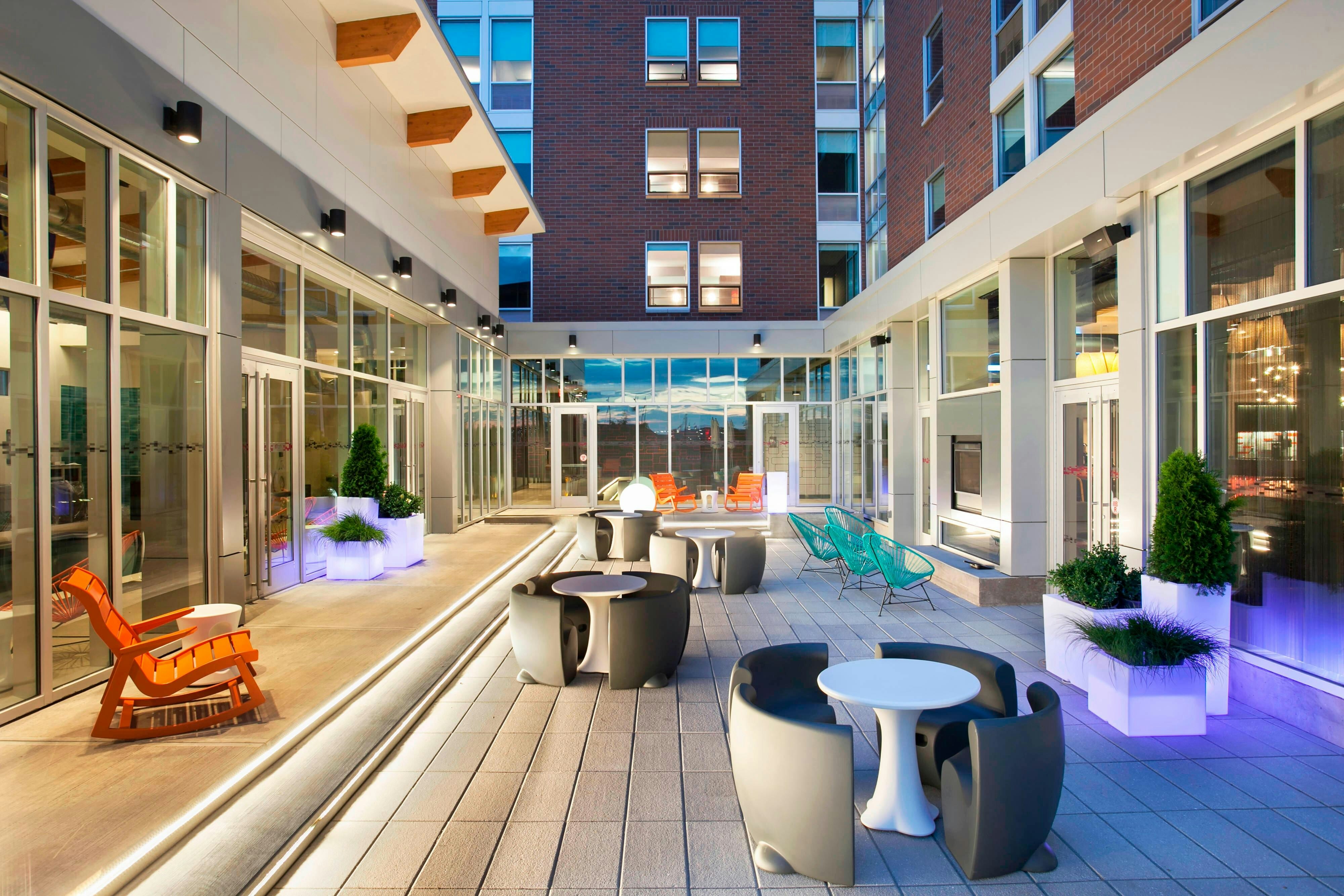 Aloft Syracuse Inner Harbor 20/29