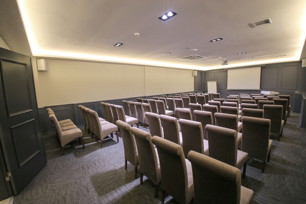 Aymira Hotel & Spa 37/48