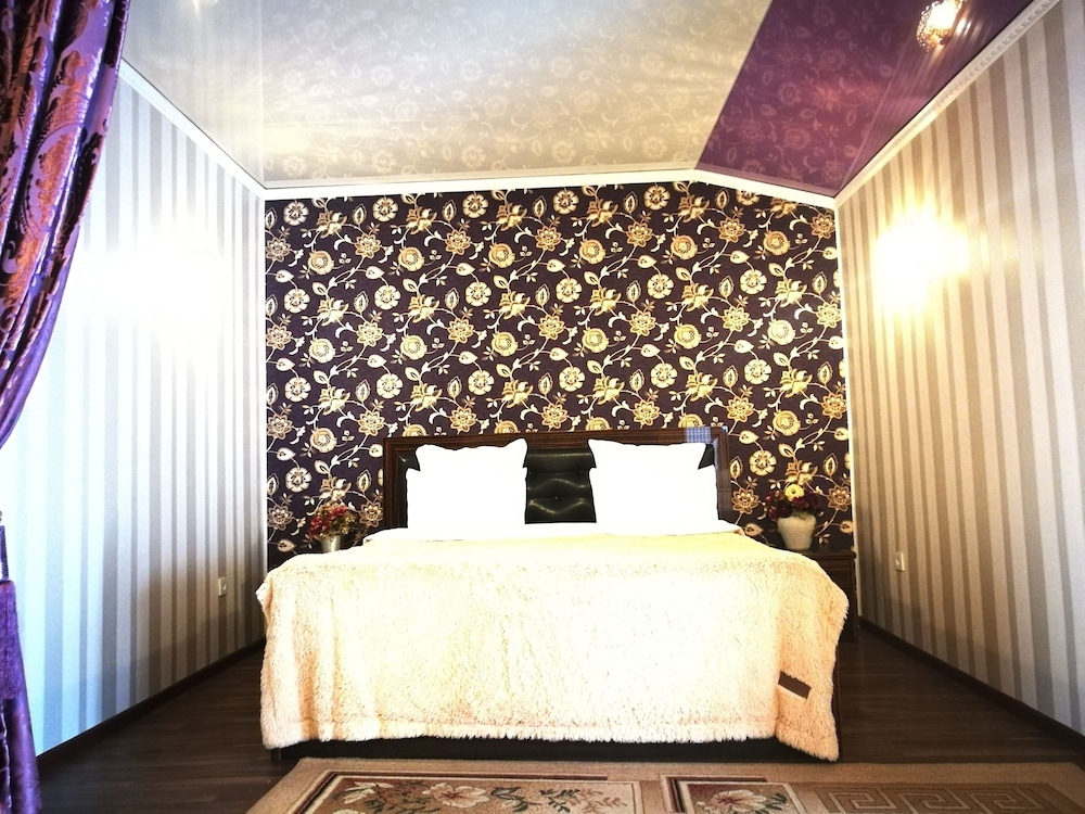 Grand Hotel 13/63